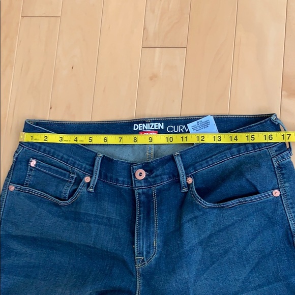 Levi Curve Super Stretch Modern Bootcut Jean - Picture 8 of 8